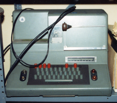 Image of an old-fashioned TTY.